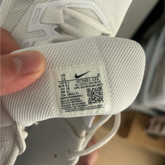 Nike Vapor Tennis Shoes Men’s Sz 9.5 Wmns Sz 11 Excellent Condition Used 5x - Picture 6 of 6